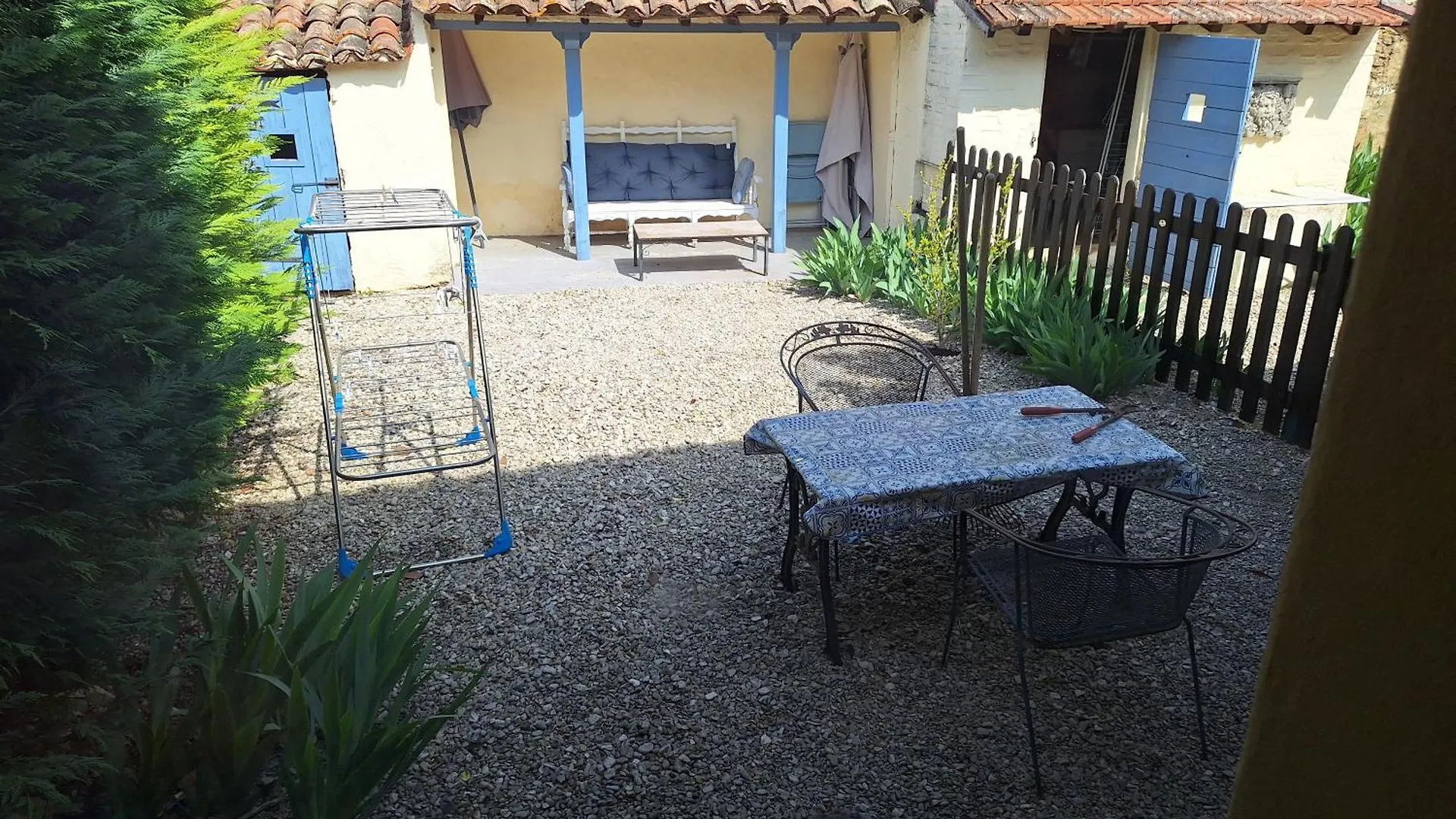 Le Portail Vert Villes-sur-Auzon France